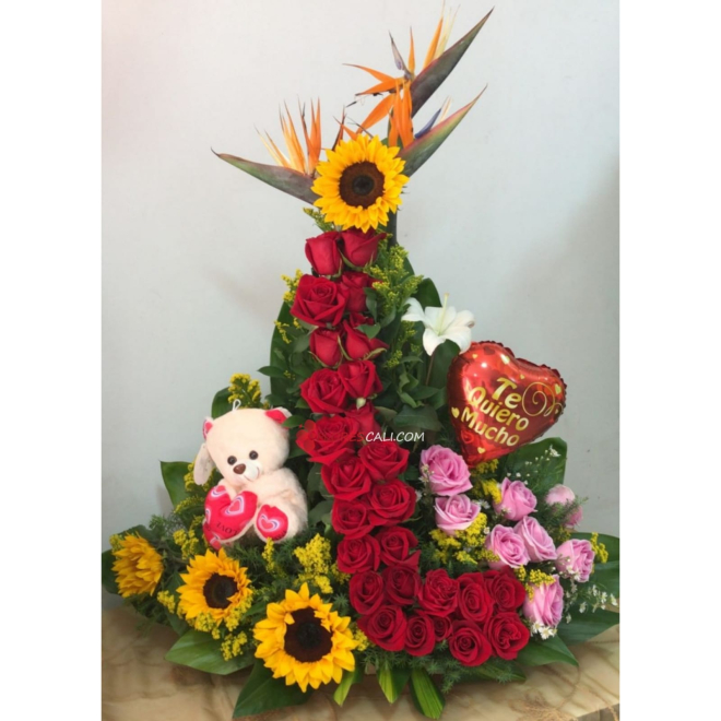 Arreglo para enamorar con peluche, ramo de flores mujeres 