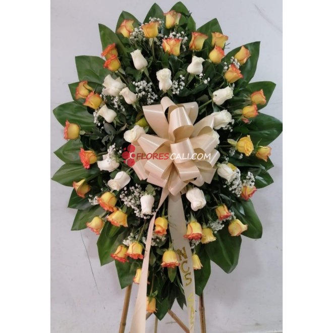 Corona fùnebre blanca y salmon, arreglos de condolencias