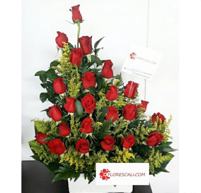 Arreglo de rosas rojas para mama en cali