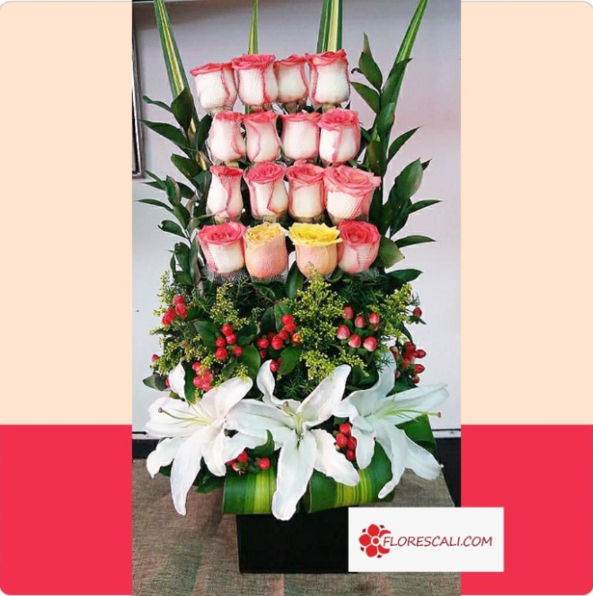 Arreglo floral rosas y lirios flores cali