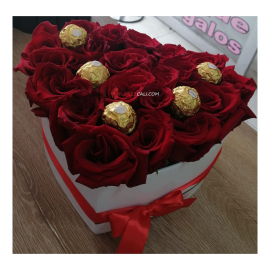 Corazon amor con chocolates, flores san valentin 