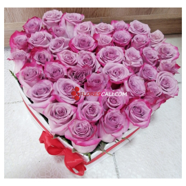 Corazòn rosa morada para ti, arreglos florales aniversario