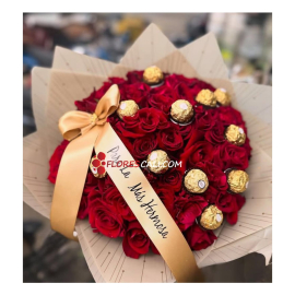 Bouquet rosa rojas y chocolates en cali